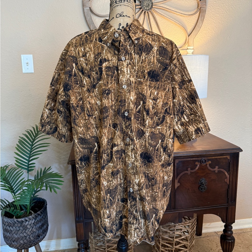 Wrangler Camodog Hunting Brown Ducks & Dog Patterned Button Down Shirt
